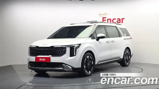 Kia Canival 2025 — photo 1