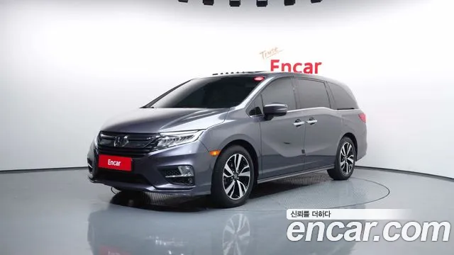 Honda Odyssey 2019 — photo 1