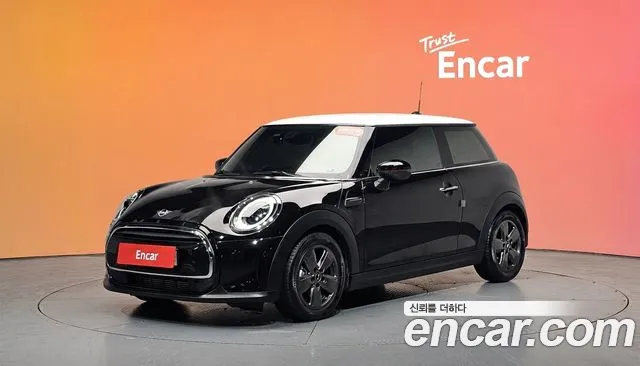 Mini Cooper 2022 — photo 1