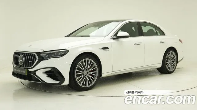 Mercedes-Benz E-Class 2025 — photo 1