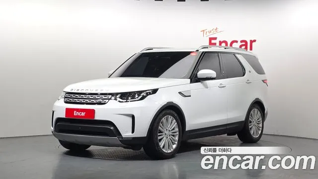 Land Rover Discovery 2019 — photo 1