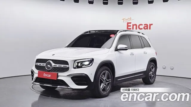 Mercedes-Benz GLB-Class 2021 — photo 1