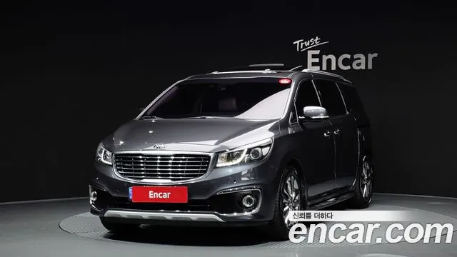 Kia Canival 2017 — photo 1
