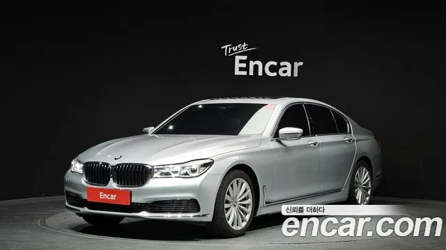 BMW 7-Series 2016 — photo 1