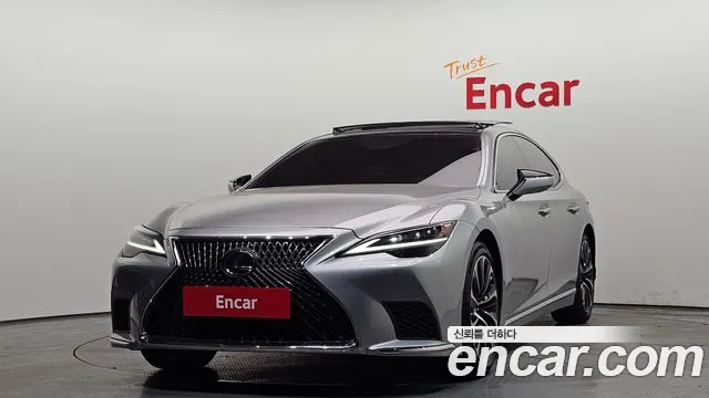 Lexus LS 2022 — photo 1