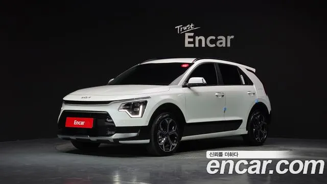 Kia Niro 2025 — photo 1