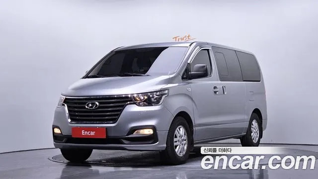 Hyundai Starex 2019 — photo 1