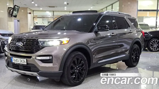 Ford Explorer 2021 — photo 1