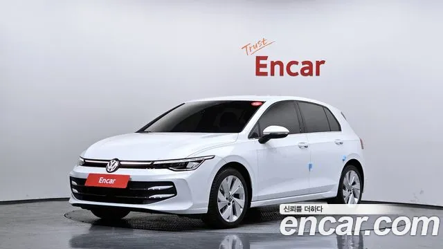 Volkswagen Golf 2025 — photo 1
