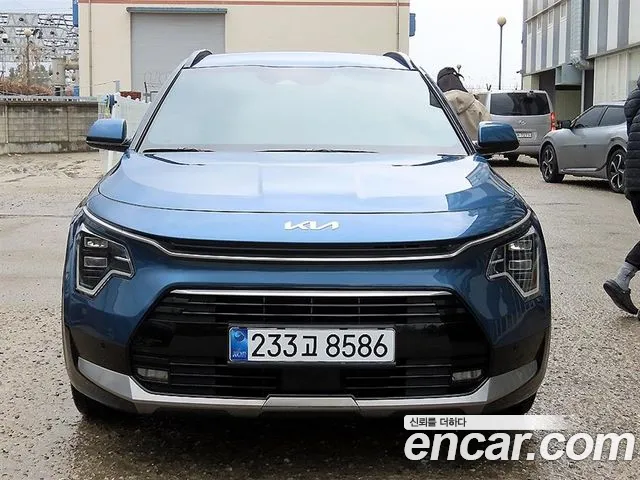 Kia Niro 2022 — photo 1