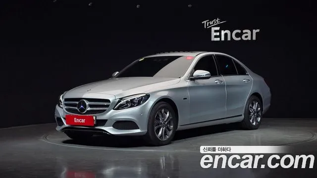 Mercedes-Benz C-Class 2018 — photo 1