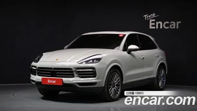 Porsche Cayenne 2022 — photo 1