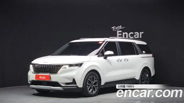 Kia Canival 2023 — photo 1