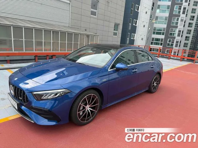 Mercedes-Benz A-Class 2025 — photo 1