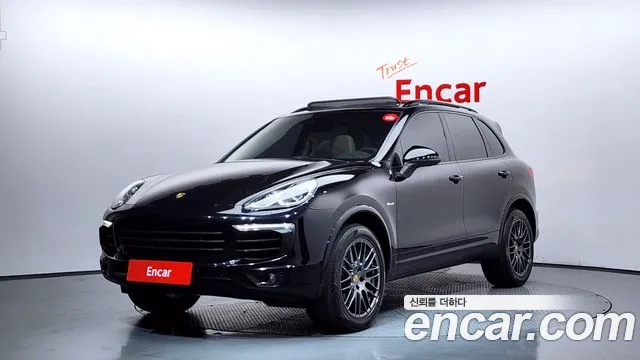 Porsche Cayenne 2017 — photo 1