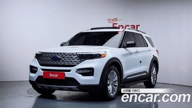 Ford Explorer 2022 — photo 1