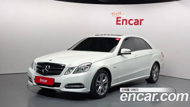 Mercedes-Benz E-Class 2011 — photo 1