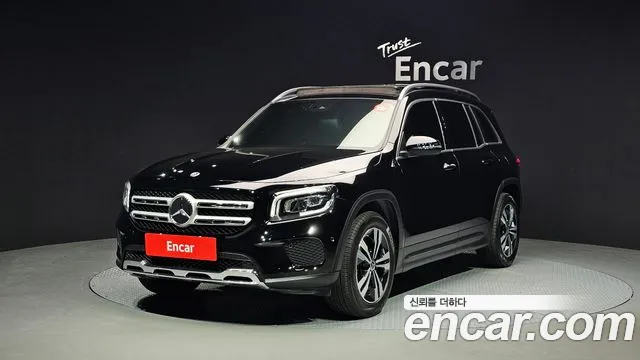 Mercedes-Benz GLB-Class 2021 — photo 1