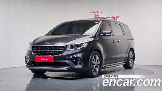 Kia Canival 2019 — photo 1