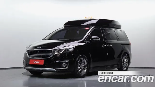 Kia Canival 2017 — photo 1