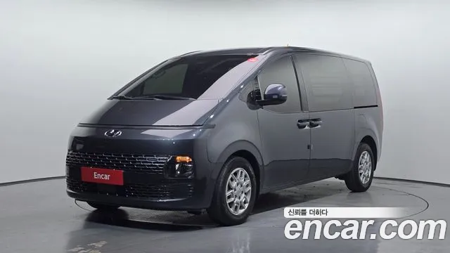Hyundai Staria 2023 — photo 1