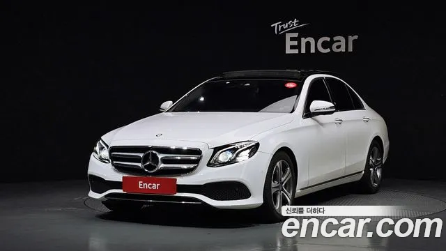 Mercedes-Benz E-Class 2017 — photo 1