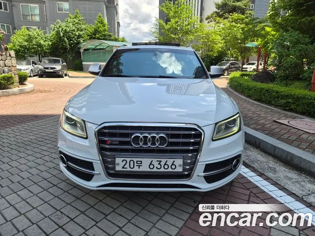 Audi SQ5 2014 — photo 1