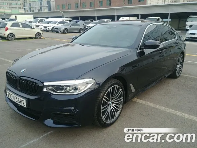 BMW 5-Series 2019 — photo 1