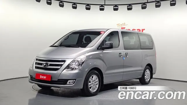 Hyundai Starex 2017 — photo 1