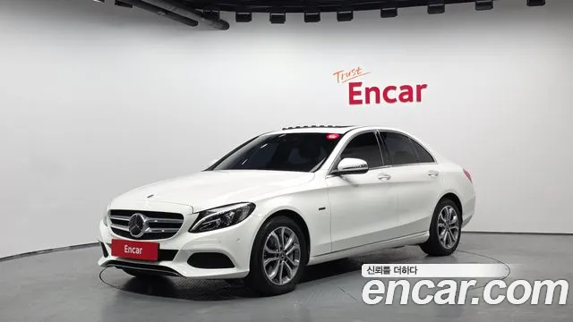 Mercedes-Benz C-Class 2018 — photo 1