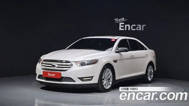 Ford Taurus 2017 — photo 1