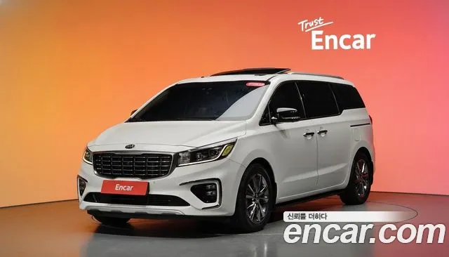 Kia Canival 2019 — photo 1