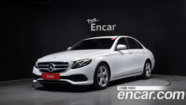 Mercedes-Benz E-Class 2017 — photo 1
