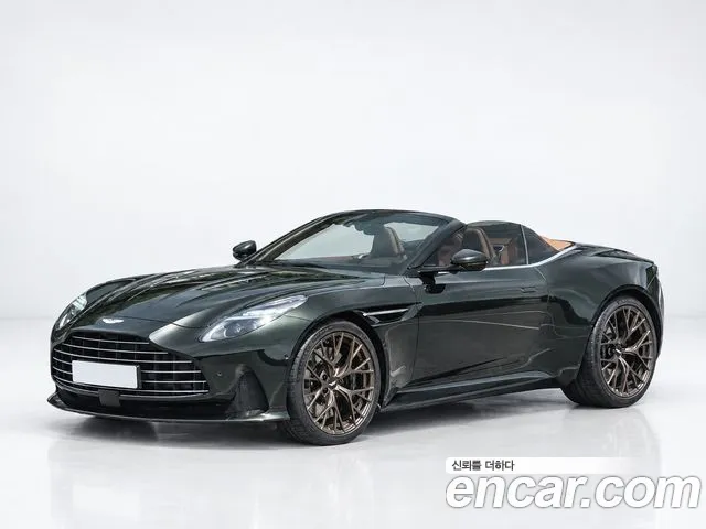 Aston Martin DB12 2025 — photo 1