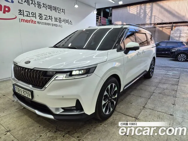 Kia Canival 2021 — photo 1