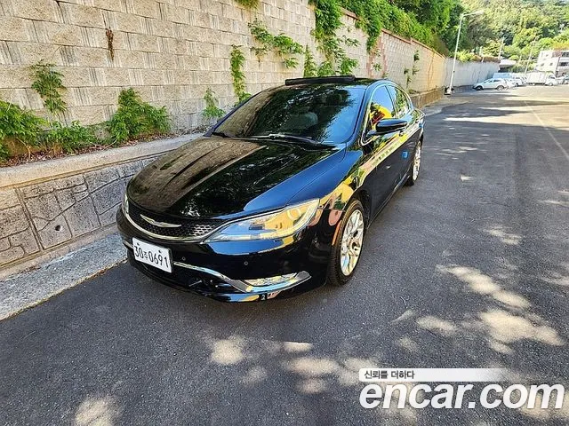 Chrysler 200 2015 — photo 1
