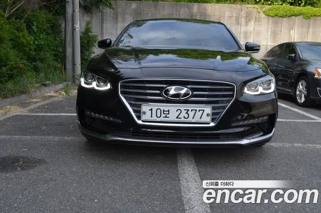 Hyundai Grandeur 2018 — photo 1