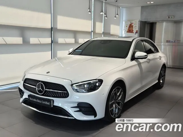 Mercedes-Benz E-Class 2021 — photo 1