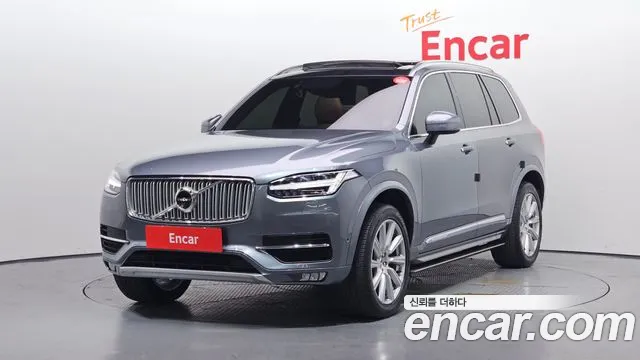 Volvo XC90 2018 — photo 1
