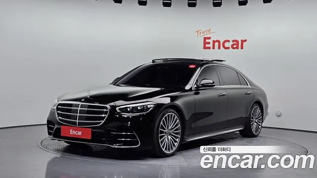 Mercedes-Benz S-Class 2023 — photo 1