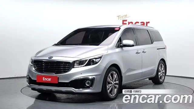 Kia Canival 2015 — photo 1