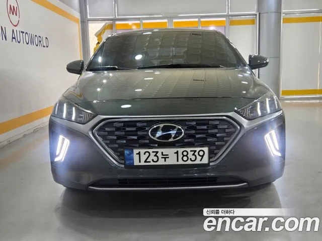 Hyundai Ioniq 2020 — photo 1