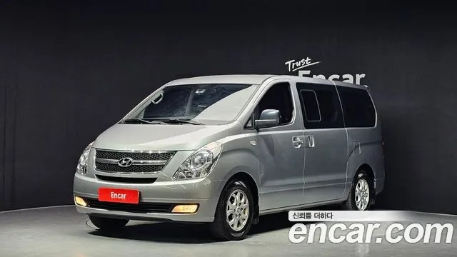 Hyundai Starex 2011 — photo 1