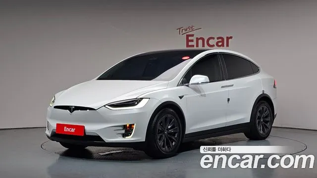 Tesla Model X 2019 — photo 1