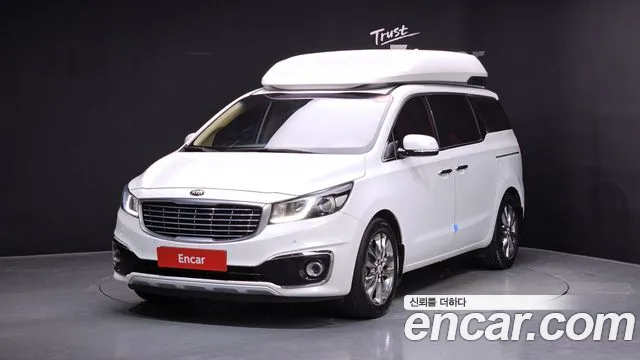 Kia Canival 2017 — photo 1