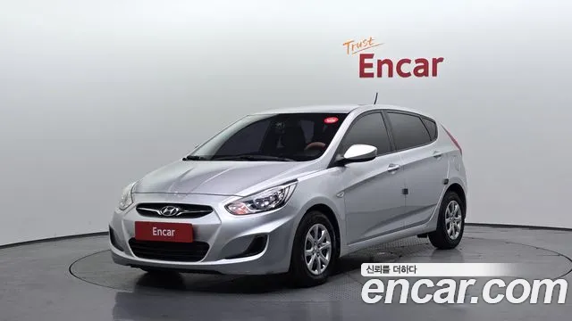 Hyundai Accent 2014 — photo 1