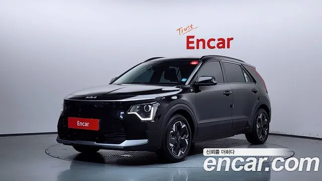 Kia Niro 2023 — photo 1