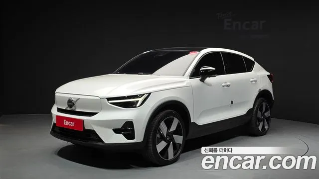Volvo C40 2023 — photo 1