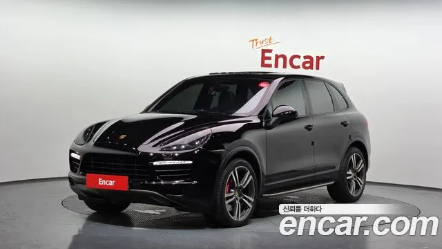 Porsche Cayenne 2012 — photo 1