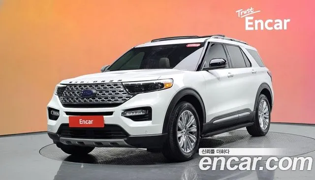 Ford Explorer 2020 — photo 1